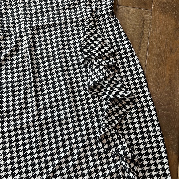 Houndstooth Black & White Dress - Picture 2 of 8
